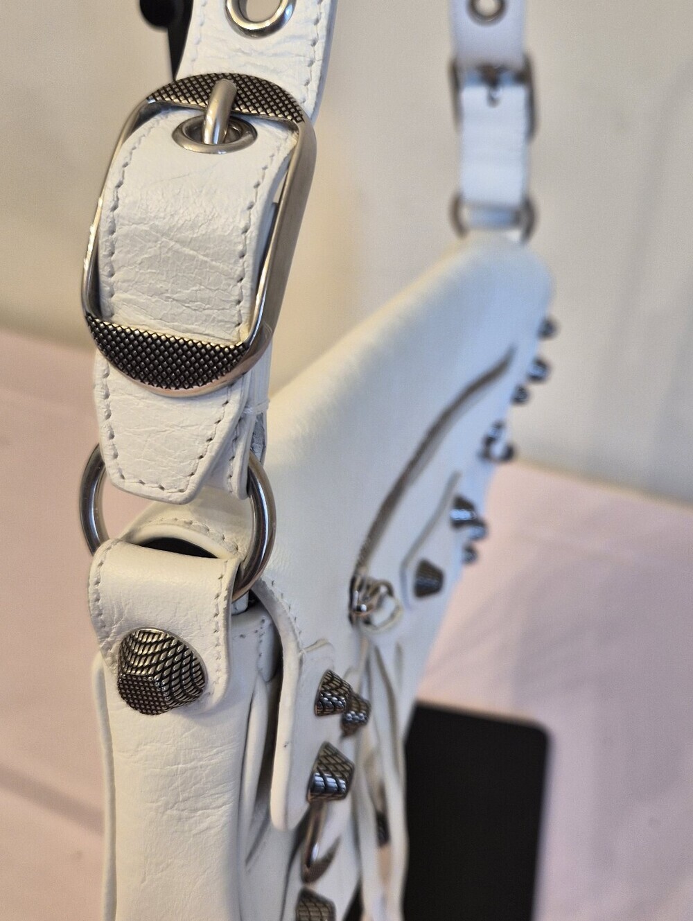 Balenciaga Le Cagole Shoulder Bag – Optic White - Picture 5 of 13